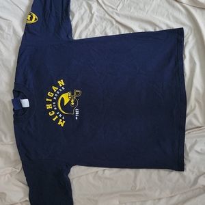Michigan wolverines long sleeved Tshirt L